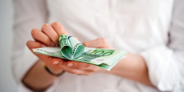 Wieviel Geld schenkt man zur Hochzeit als…?