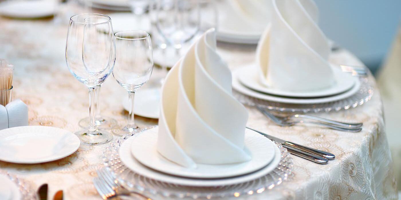 Servietten falten für die Hochzeit – Top 10 Ideen, Tipps & Beispiele