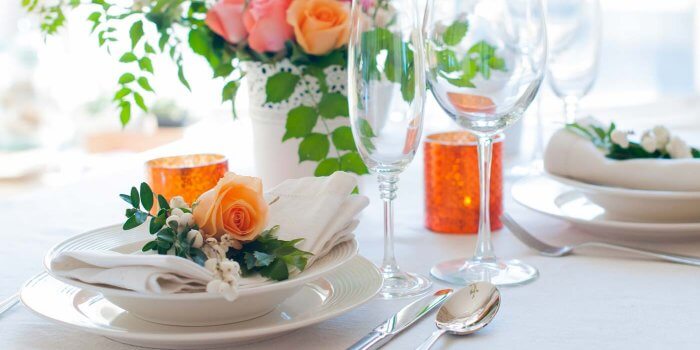 DIY: Inspirationen für Pfingstrosen- und Rosen-Deko zur Hochzeit