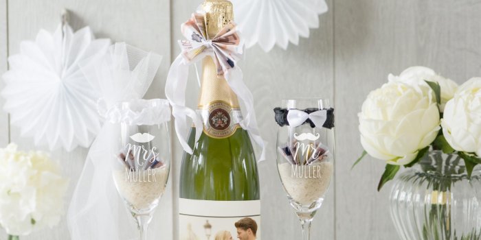 Kreatives Geldgeschenk zur Hochzeit: Gläser mit Personalisierung & Deko