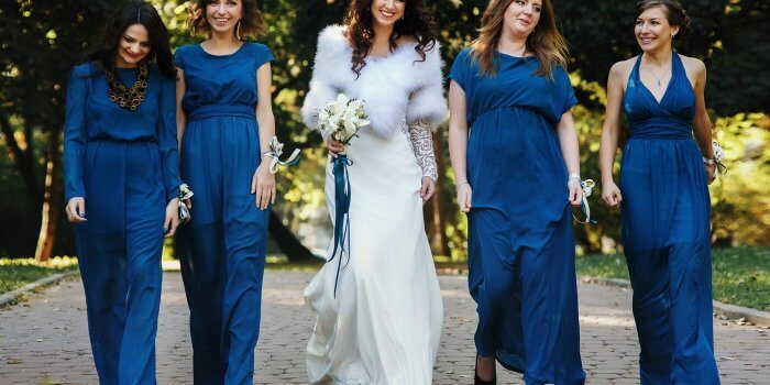 15 fantastische Brautjungfernkleider in Blau