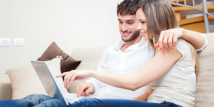 Unser Erfahrungsbericht: In 5 Schritten individuelle Trauringe konfigurieren