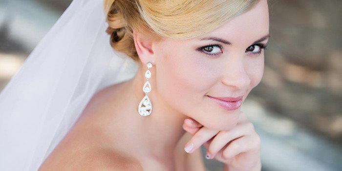 Funkelnde Ohrringe – Der letzte Schliff für dein Hochzeitsoutfit