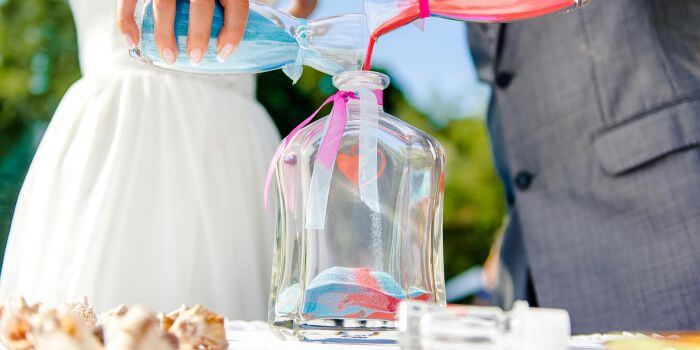 Sandzeremonie – die romantische Ergänzung für eine individuelle Trauung