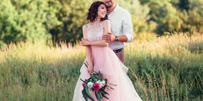 Farbige Brautkleider: Warum das Brautkleid nicht weiß sein muss