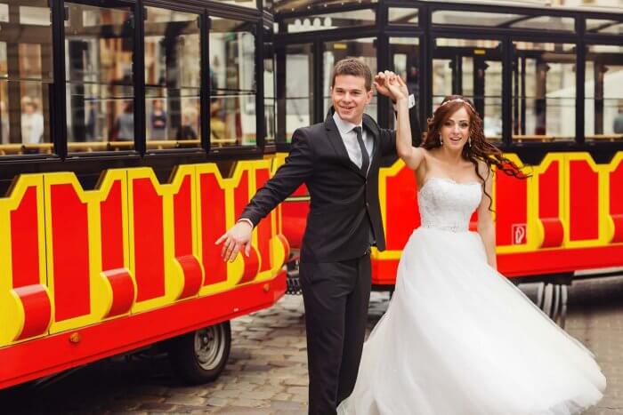 gruene Hochzeit Touristenbus