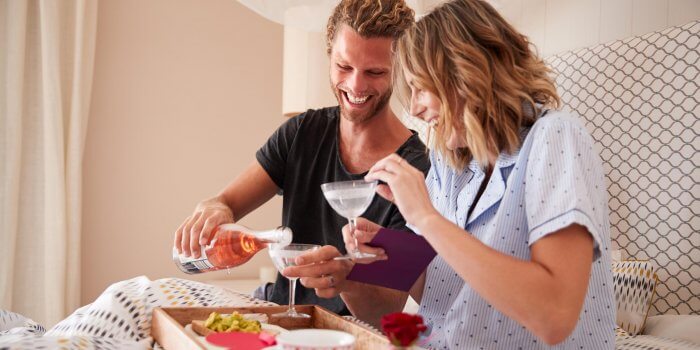 Geschenkkorb zur Hochzeit z.B. für ein luxuriöses Sektfrühstück