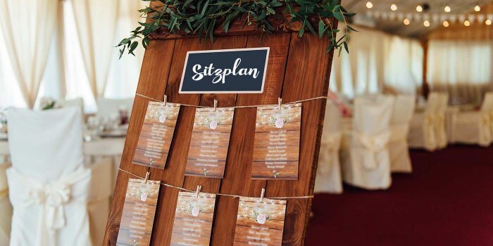 Sitzordnung für die Hochzeit – 30 kreative Ideen für euren Tischplan