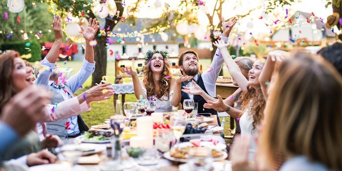 Top 3 Tipps zum Sommerhochzeit-Outfit für Gäste